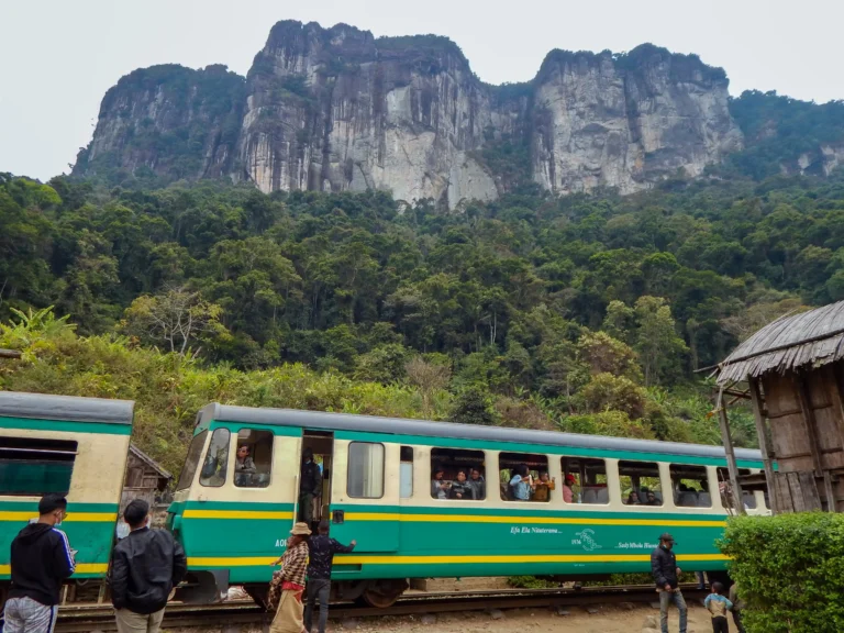 Camping in Sakabe, Visit Madagascar, Sakabe, train to Manakara, FCE, Vatovavy